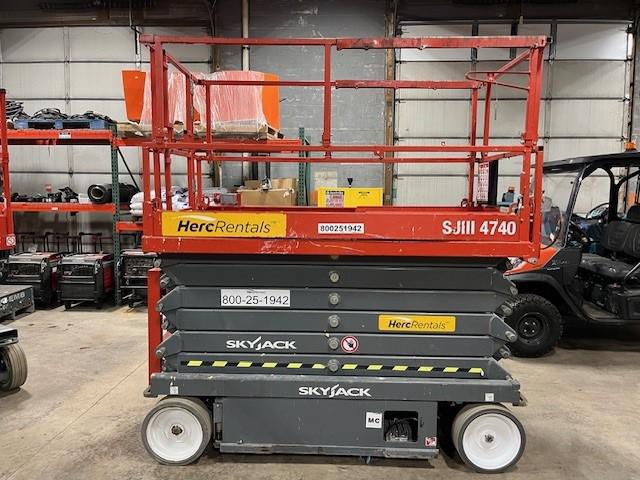 2019 Skyjack SJ4740