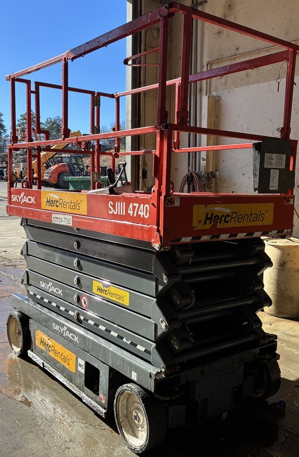 2019 Skyjack SJ4740-3