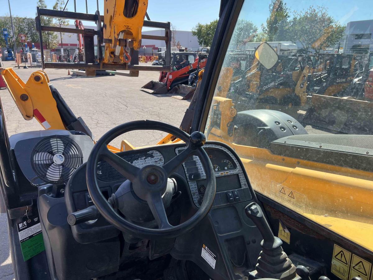 2017 JCB 510-56