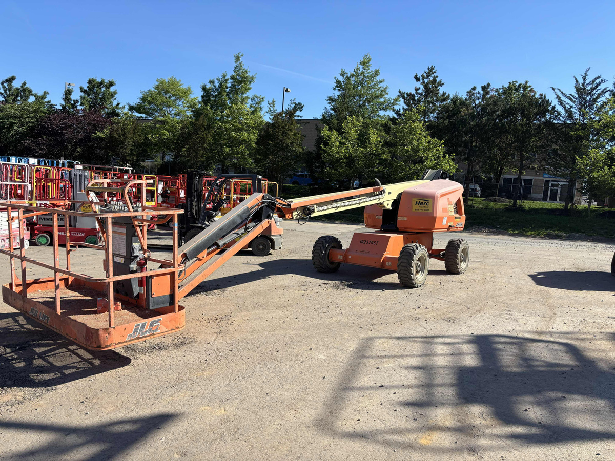 2018 JLG 460SJ-3