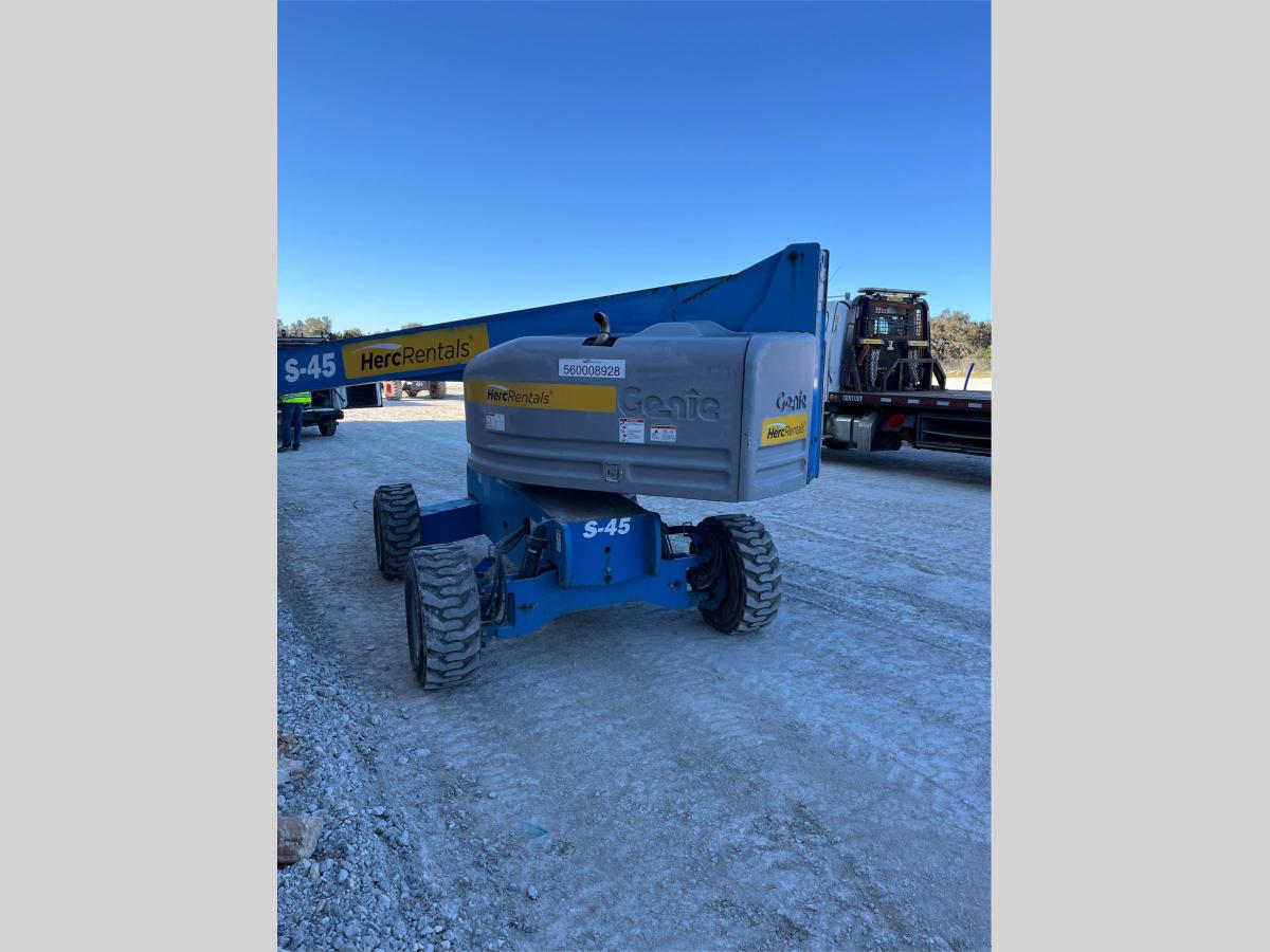 2017 Genie S-45