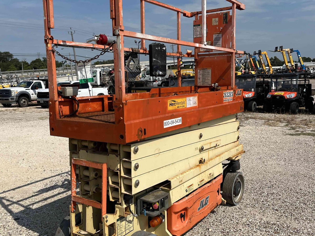 2016 JLG 2632ES-2