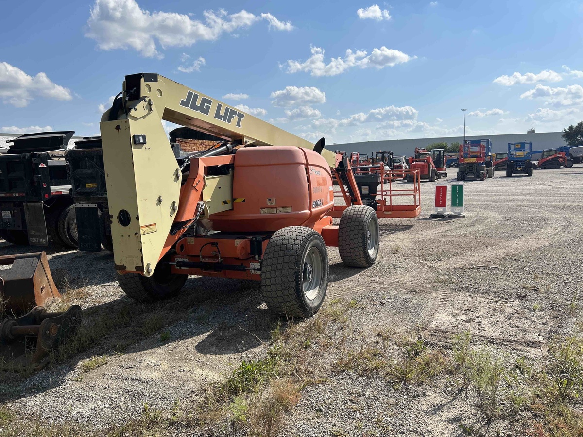 2017 JLG 600AJ-4