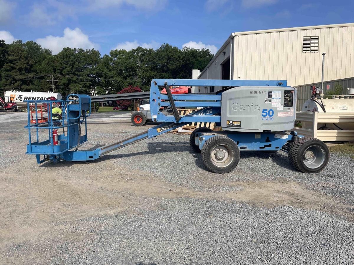 2016 Genie Z-45/25 RT