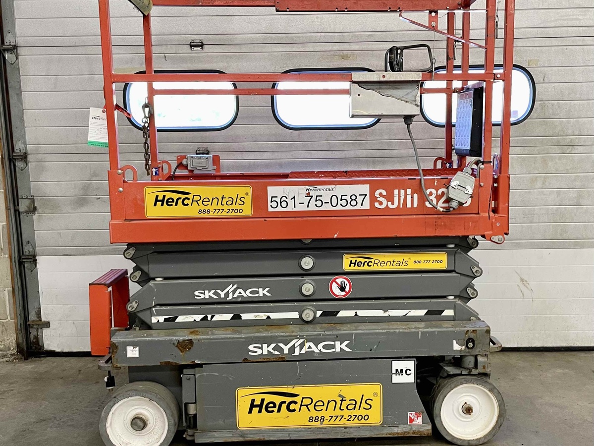 2017 Skyjack SJ3219-4