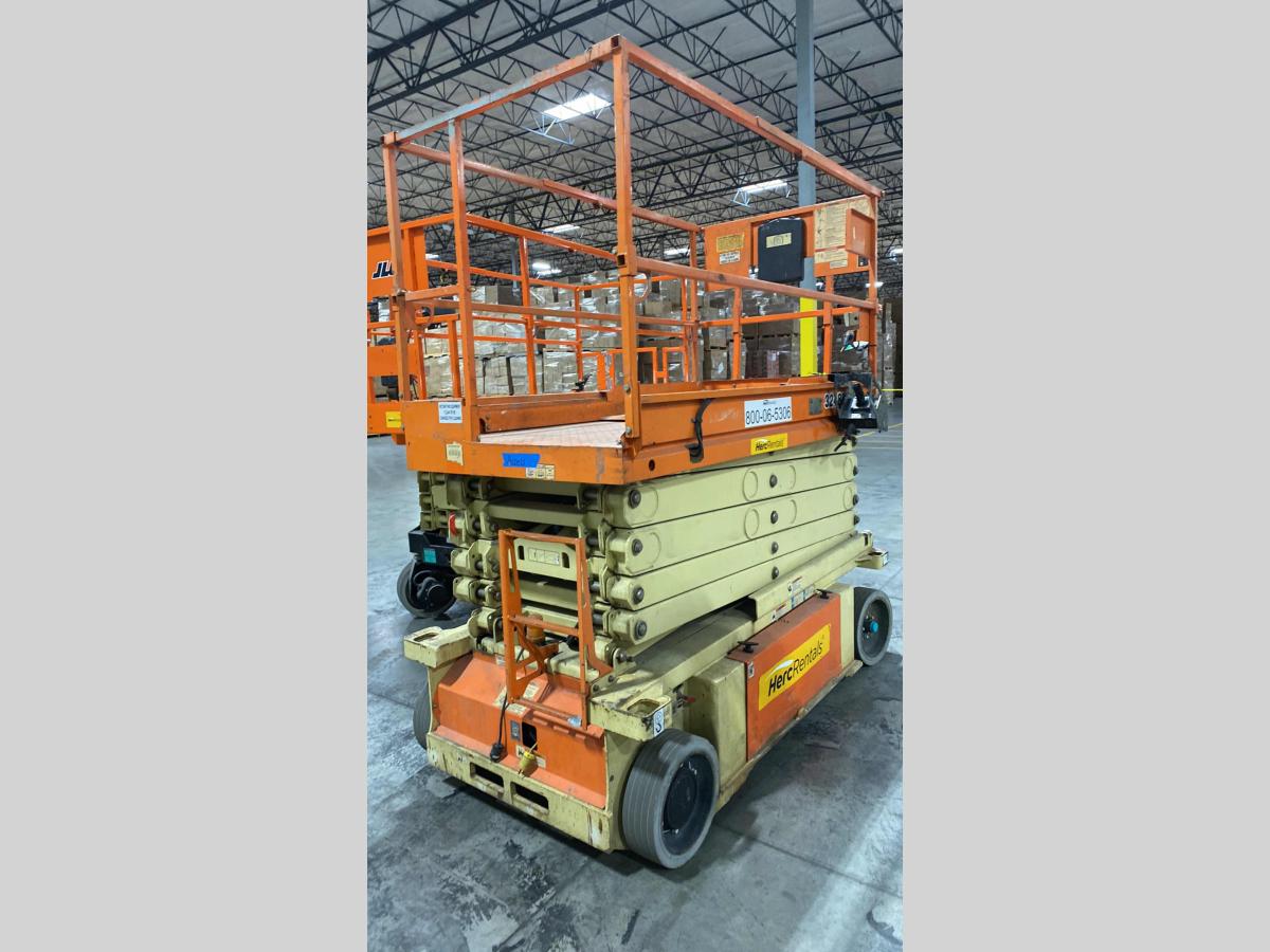 2015 JLG 3248RS