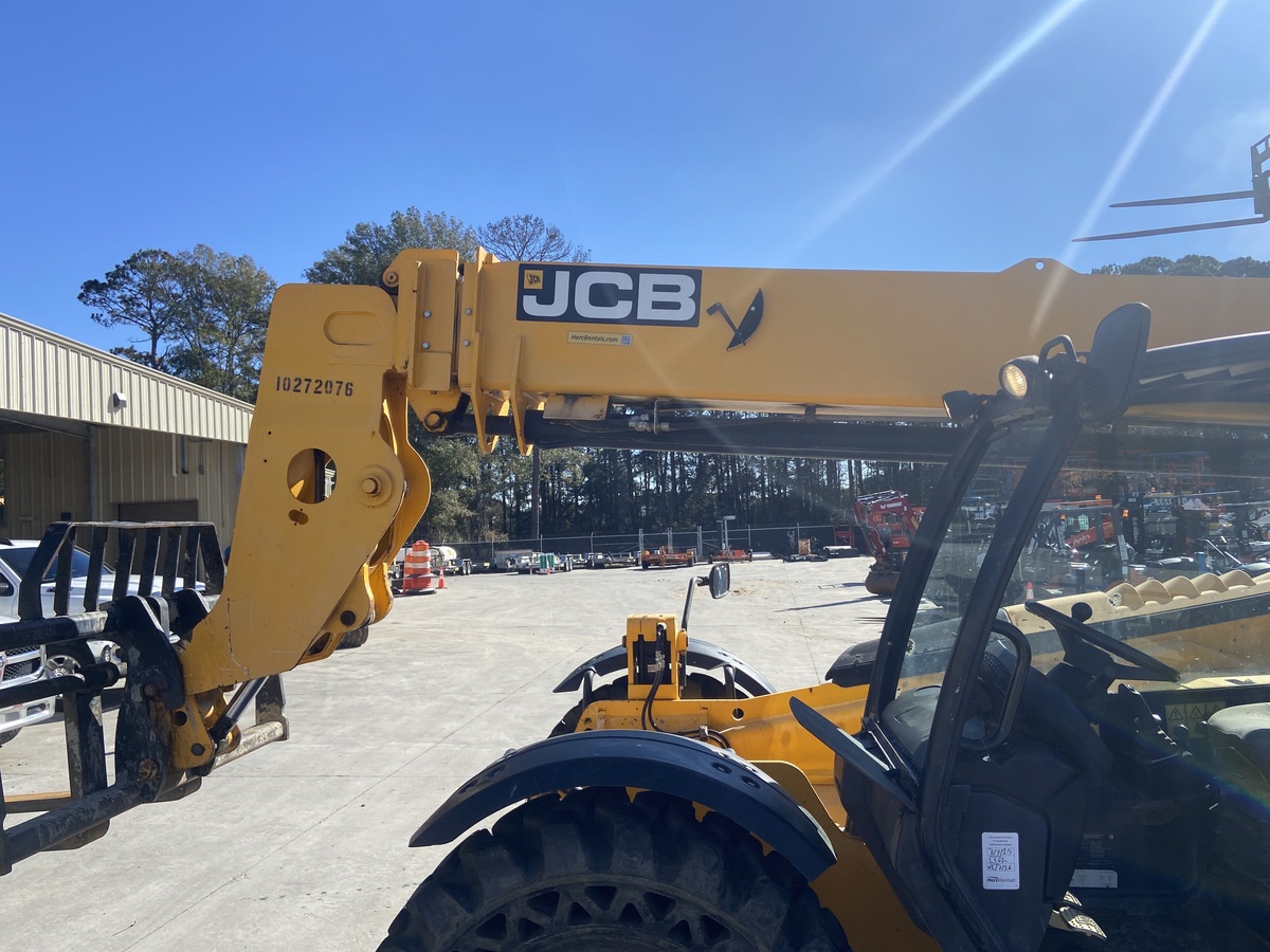 2019 JCB 509-42-8