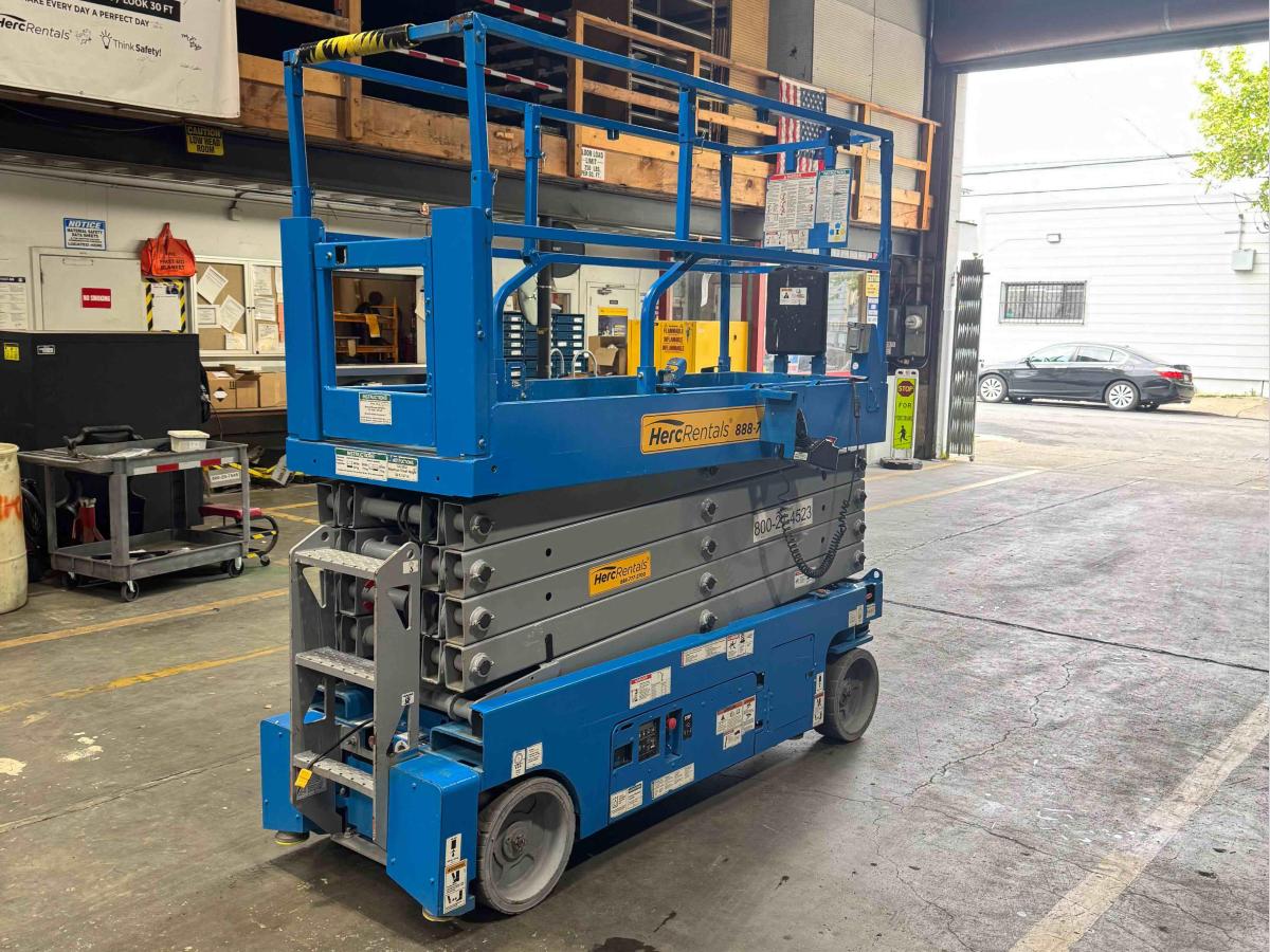 2018 Genie GS-3232-4
