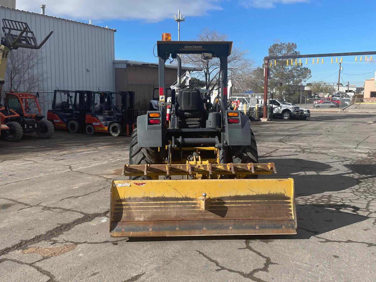 2015 John Deere 210L