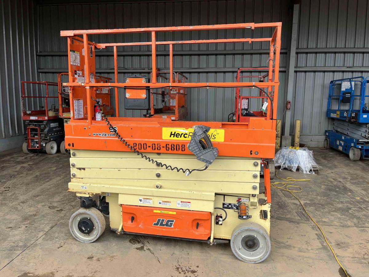 2015 JLG 2632ES