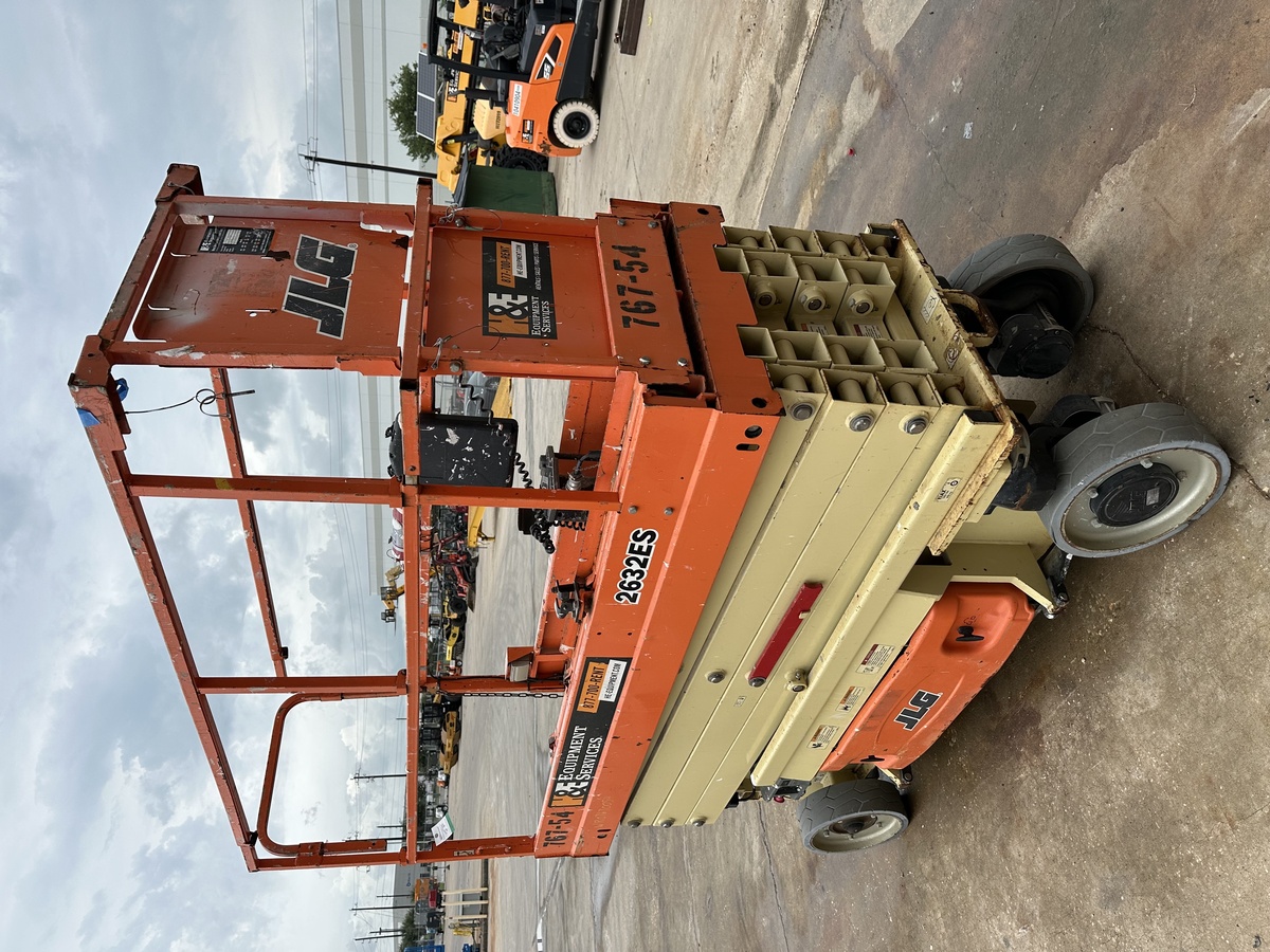 2017 JLG 2632ES-2