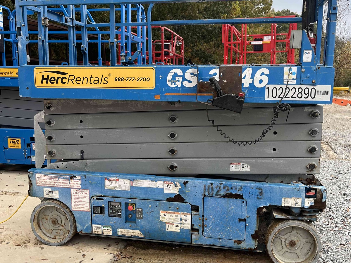 2017 Genie GS-3246-5