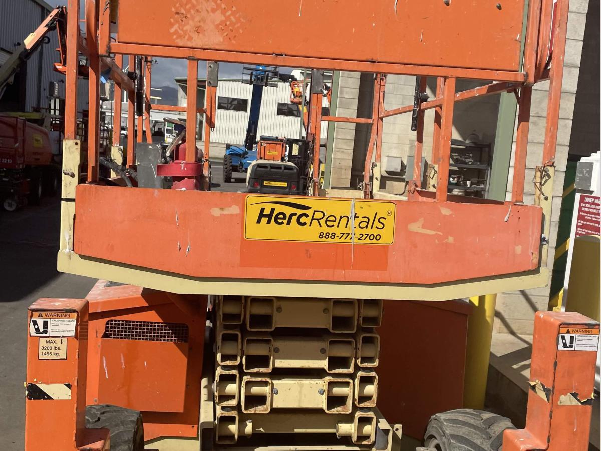 2017 JLG 260MRT-2