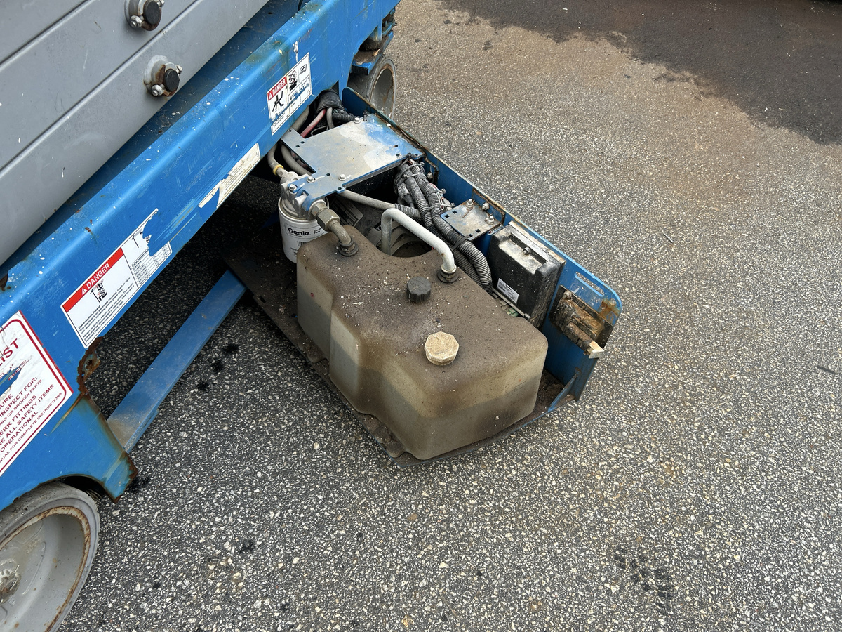 2019 Genie GS-1930-8