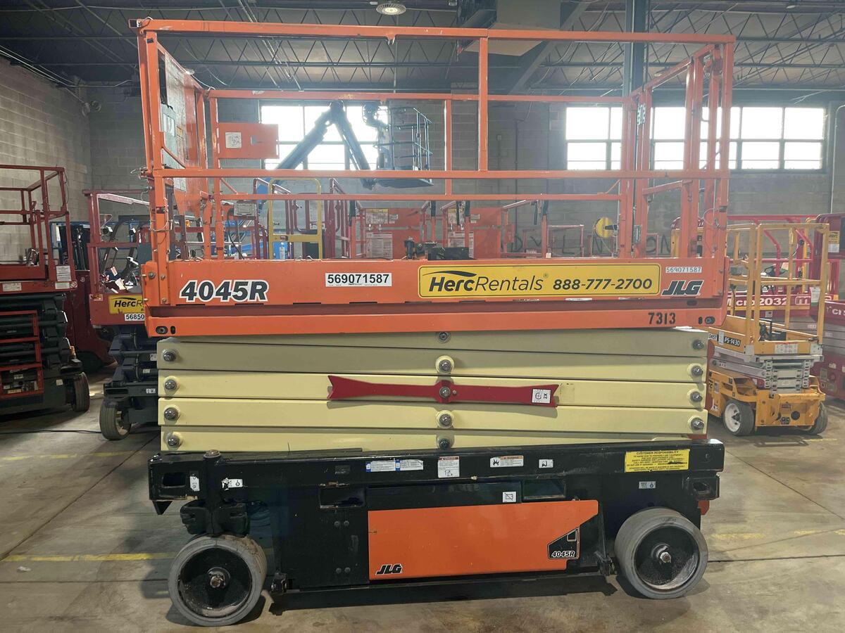 2018 JLG 4045R