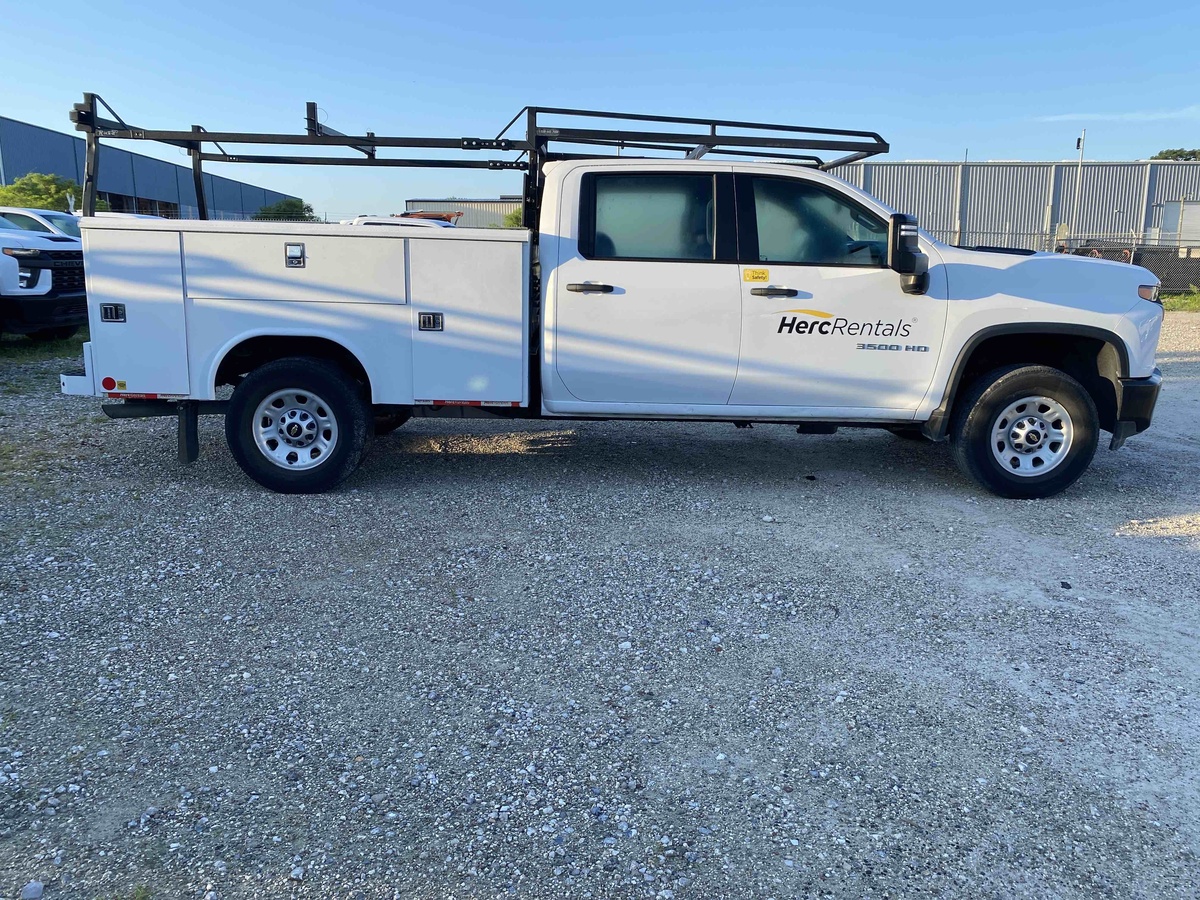 2021 Chevrolet 3500-7