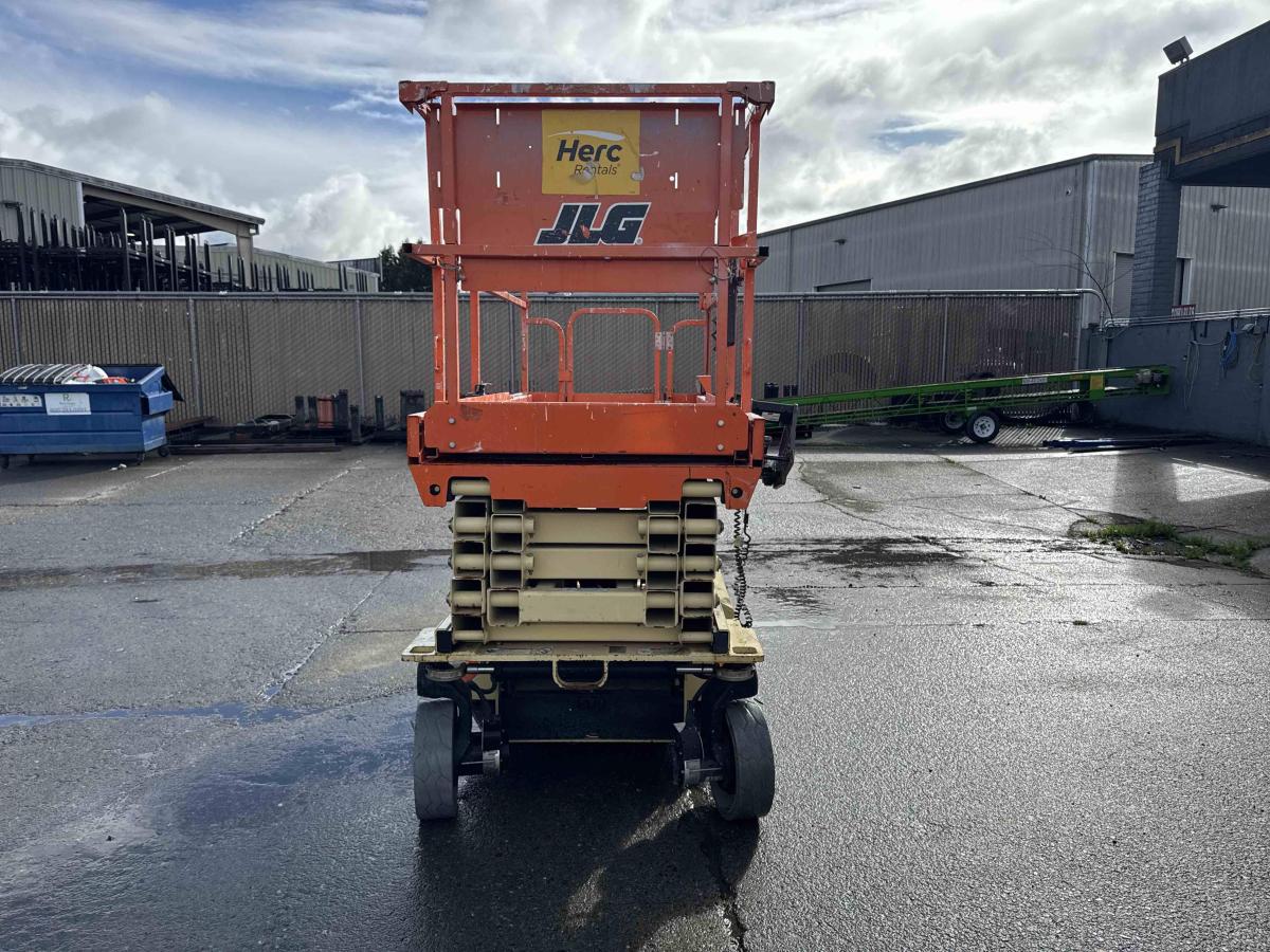 2017 JLG 2646ES