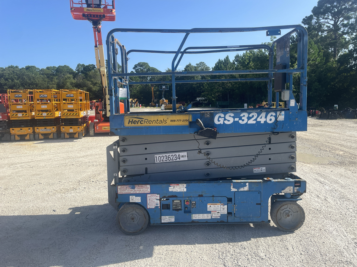 2018 Genie GS-3246-4