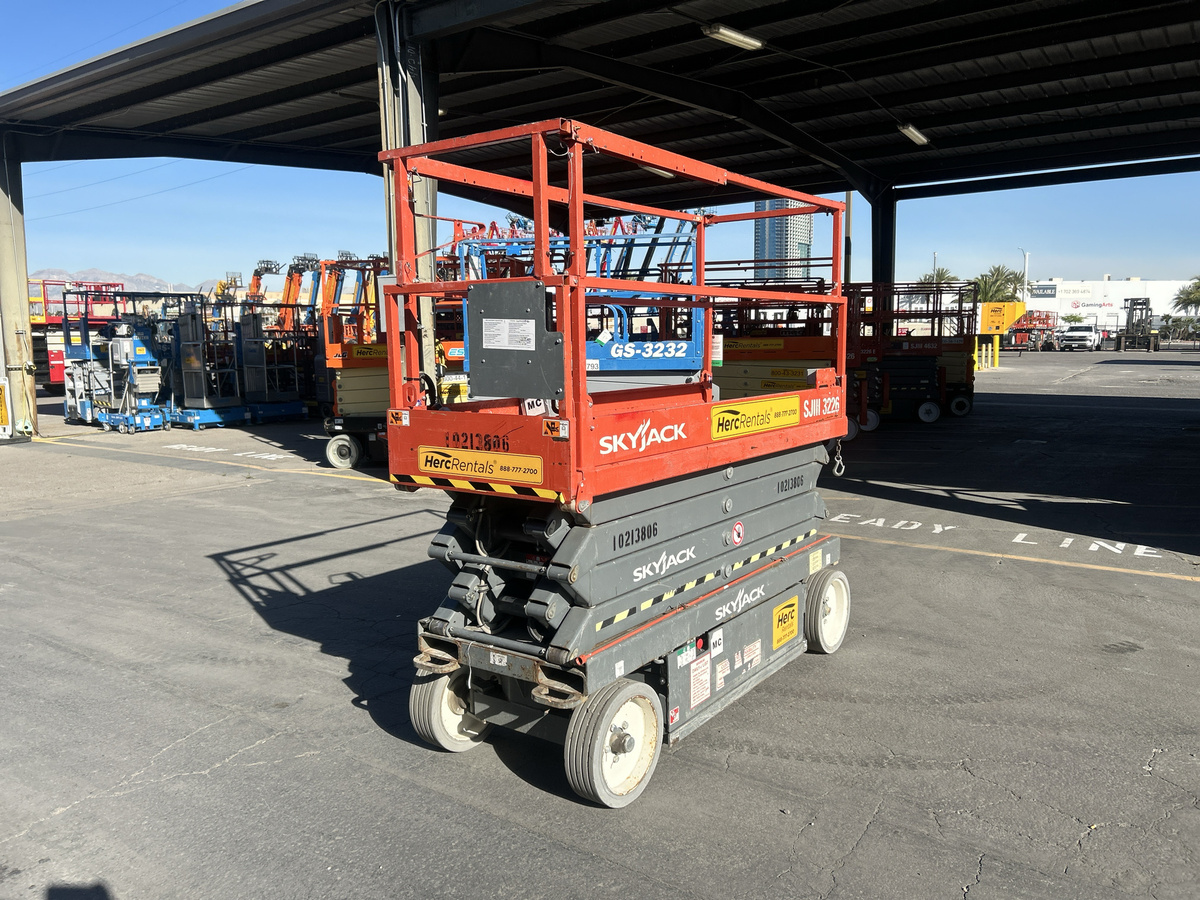 2017 Skyjack SJ3226-2