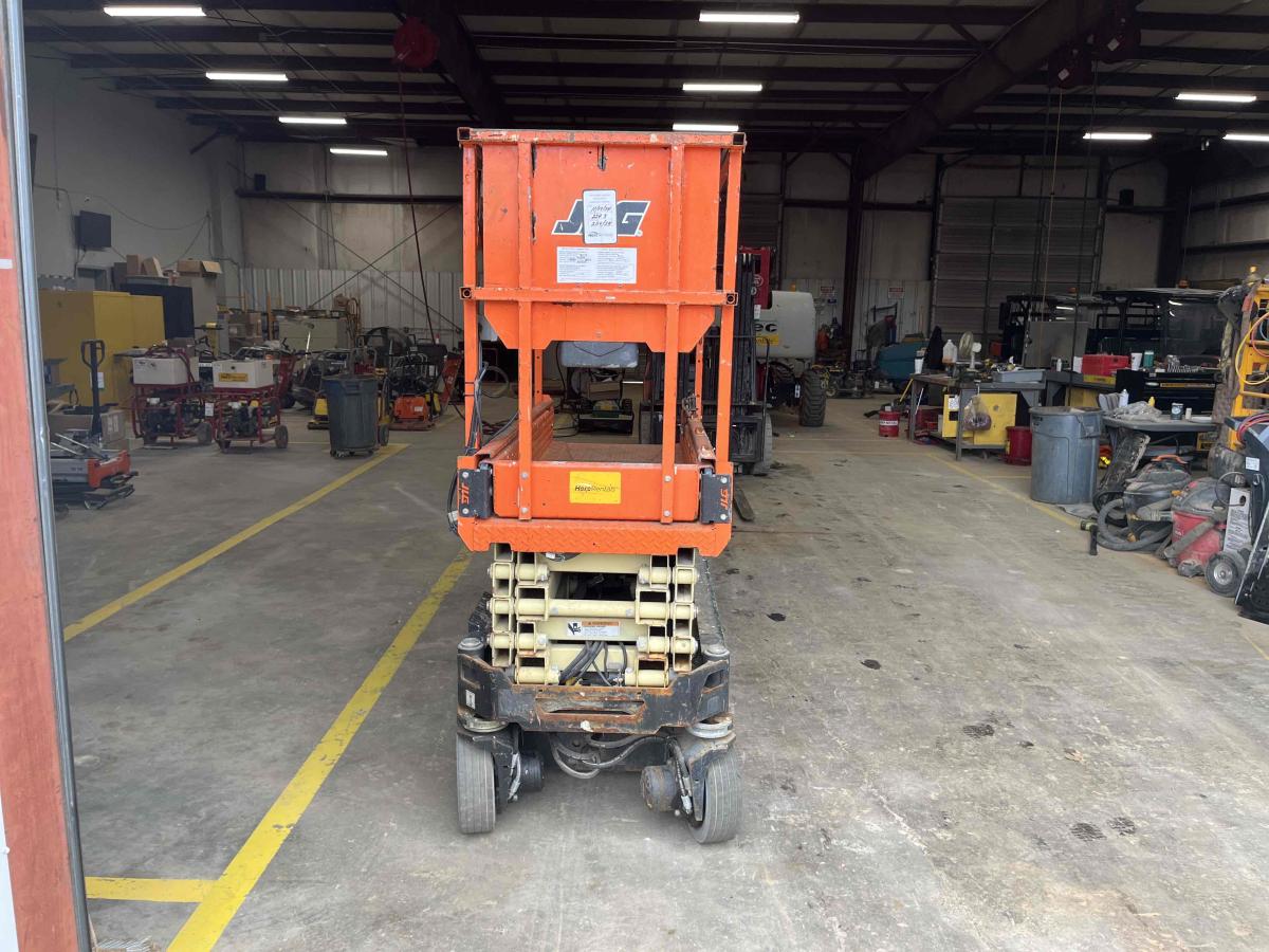 2018 JLG 1932R