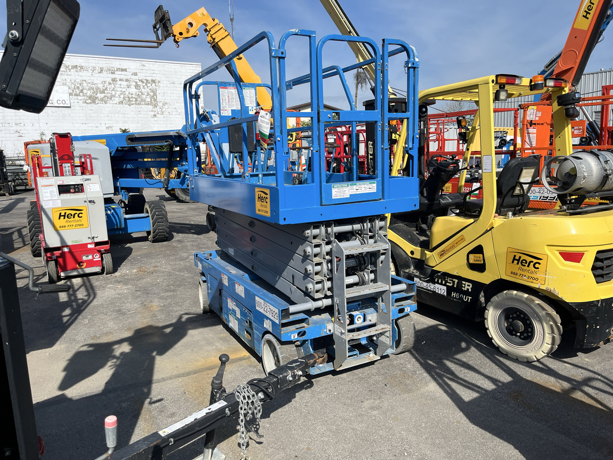 2018 Genie GS-3246-2