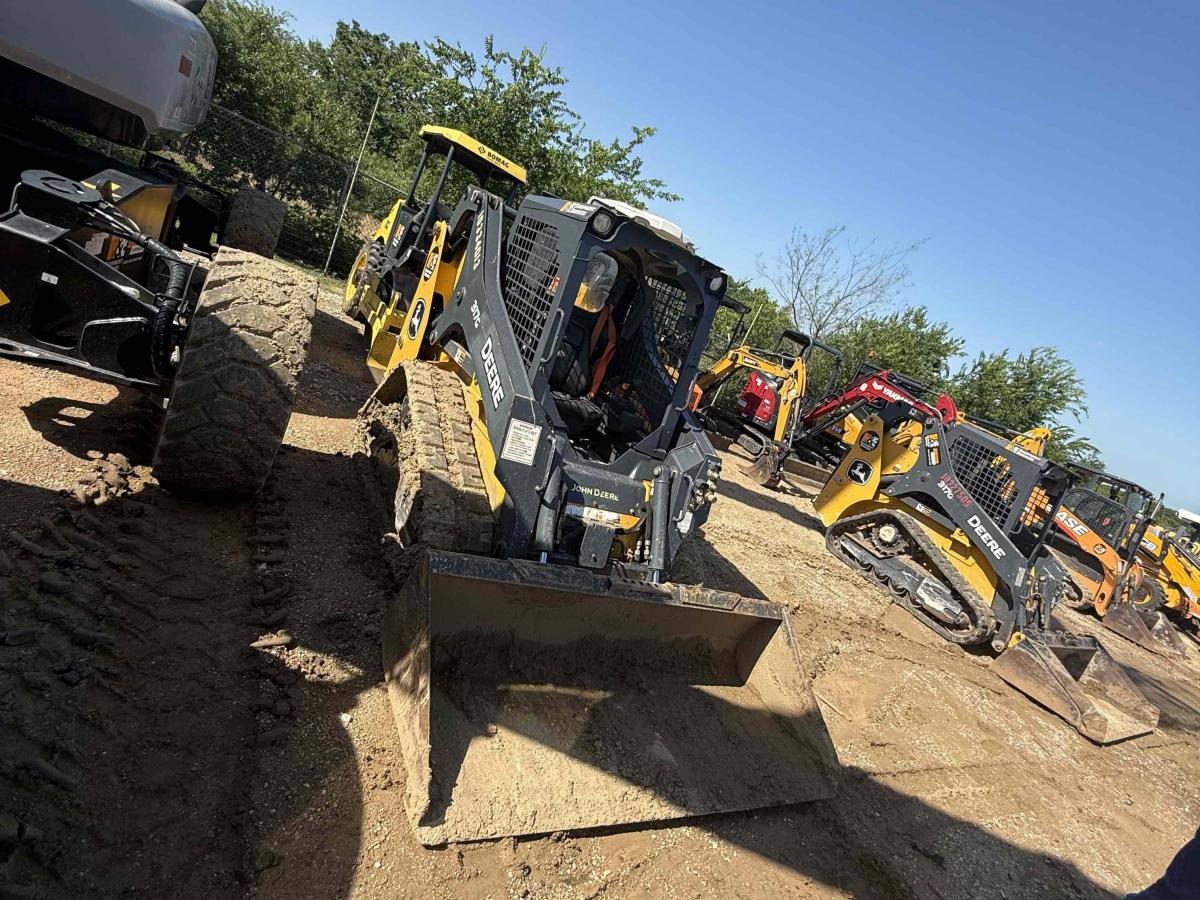 2021 John Deere 317G-2