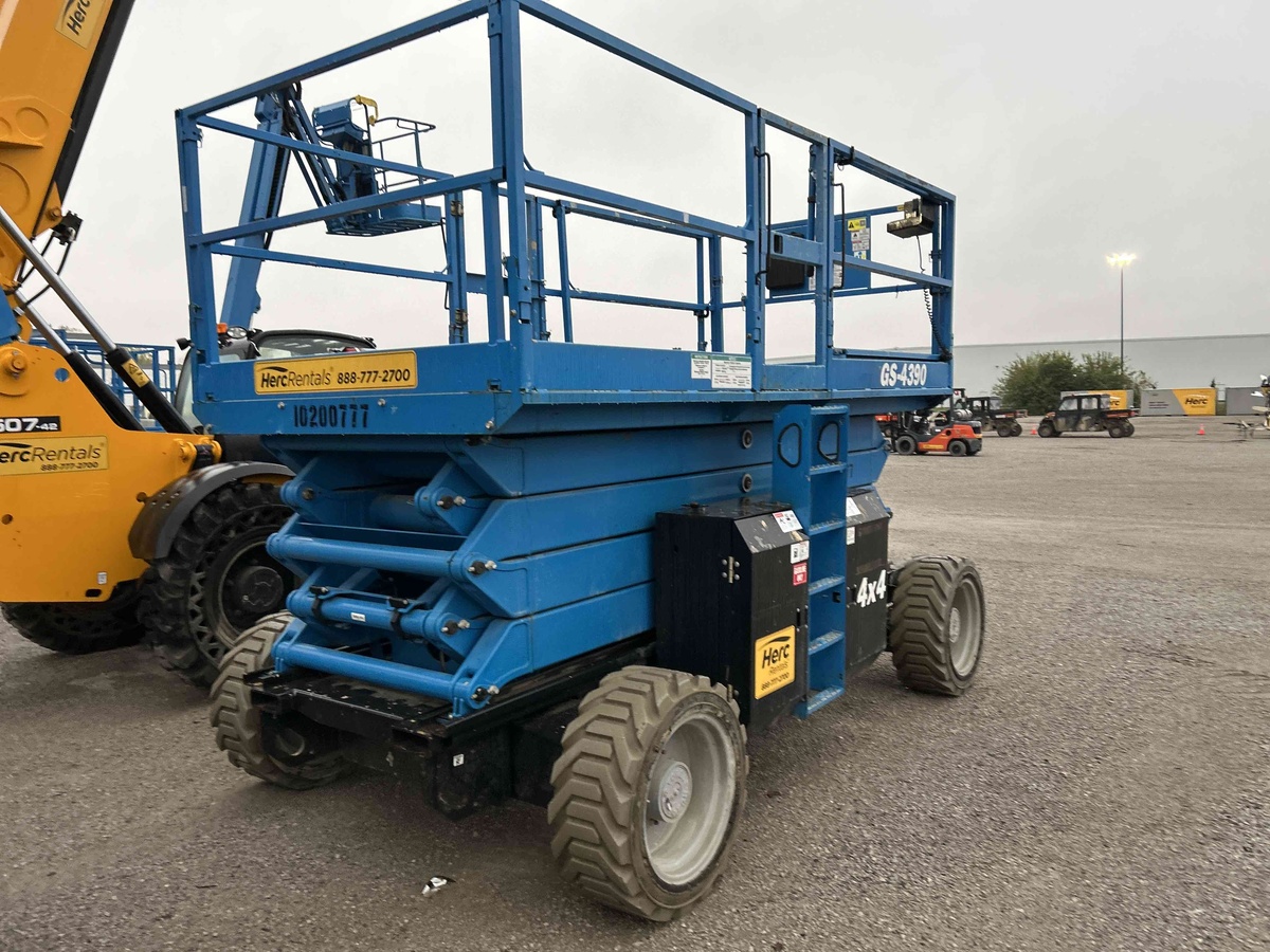 2016 Genie GS-4390 RT-4