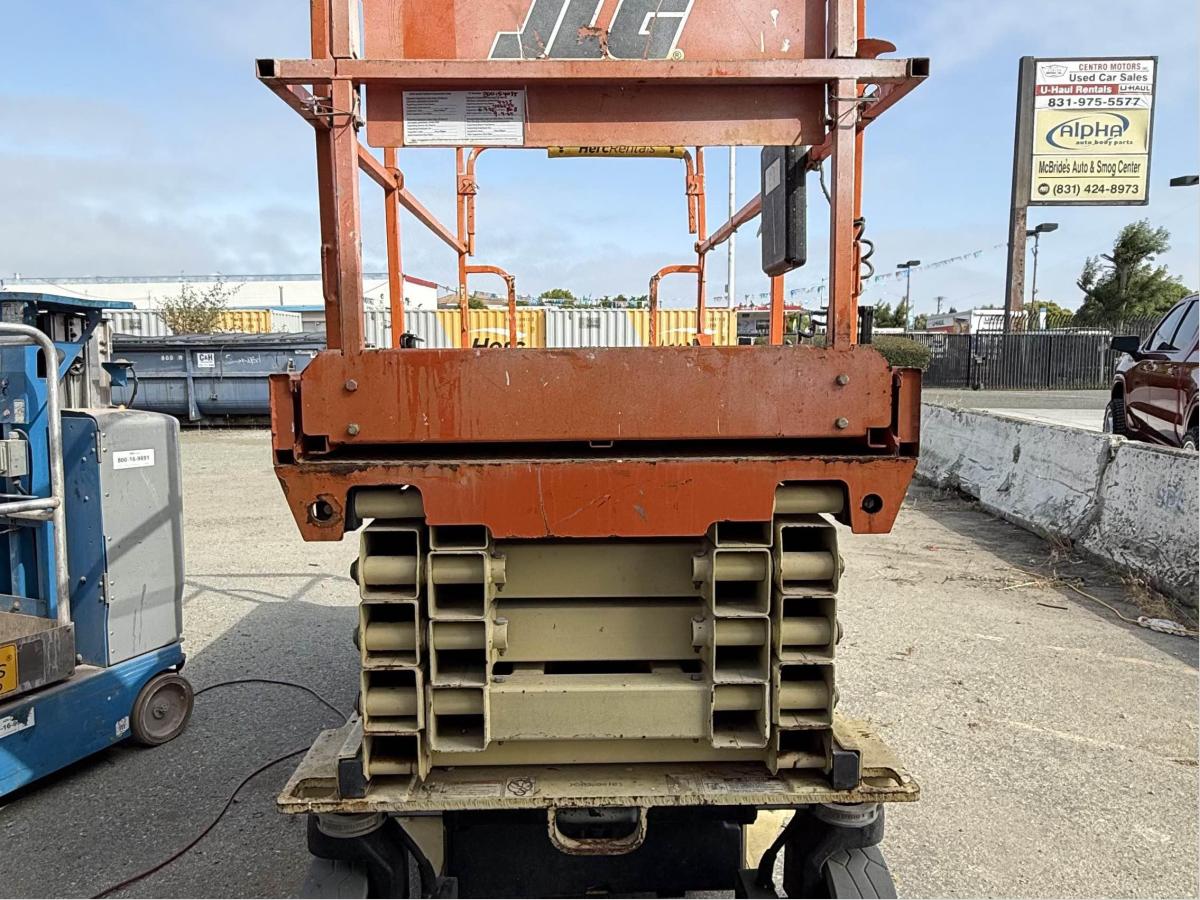2017 JLG 3246ES-4