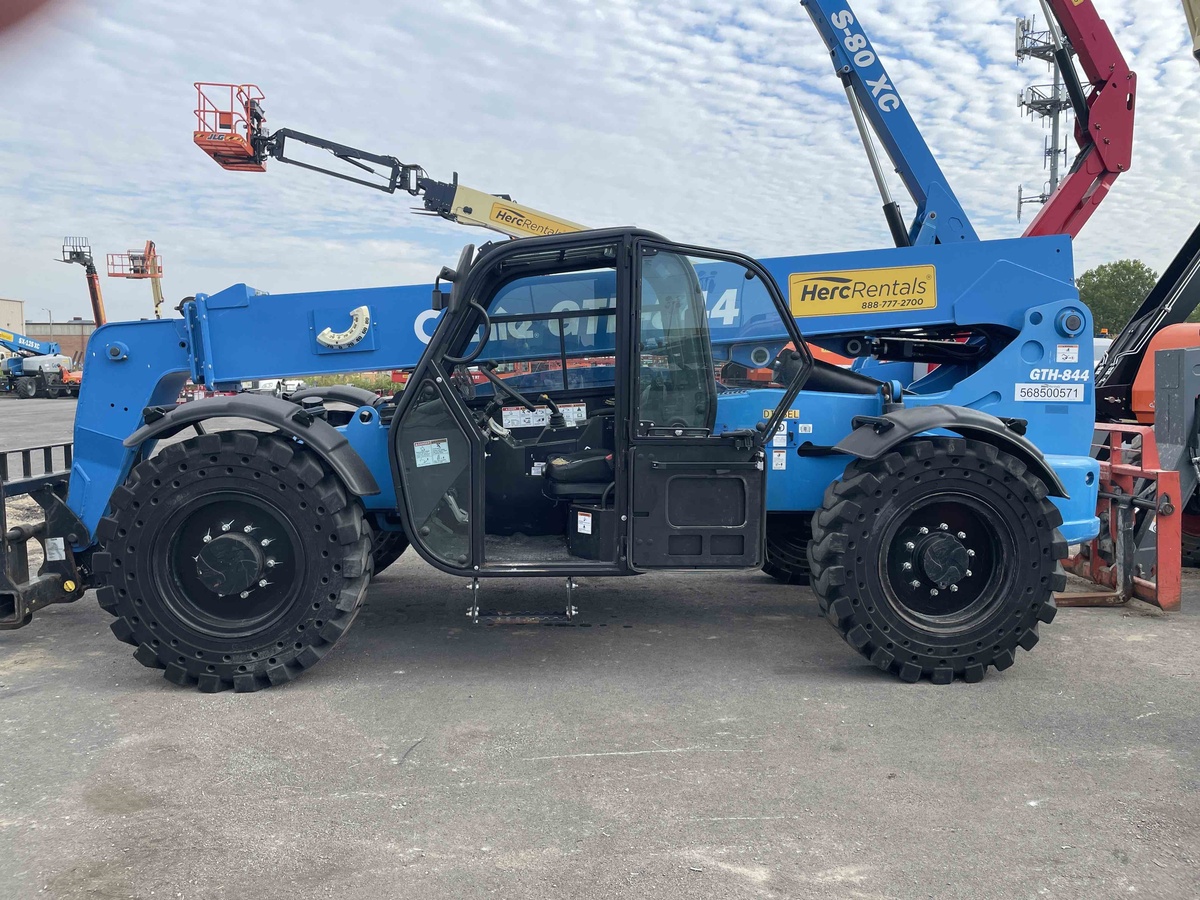 2019 Genie GTH 844