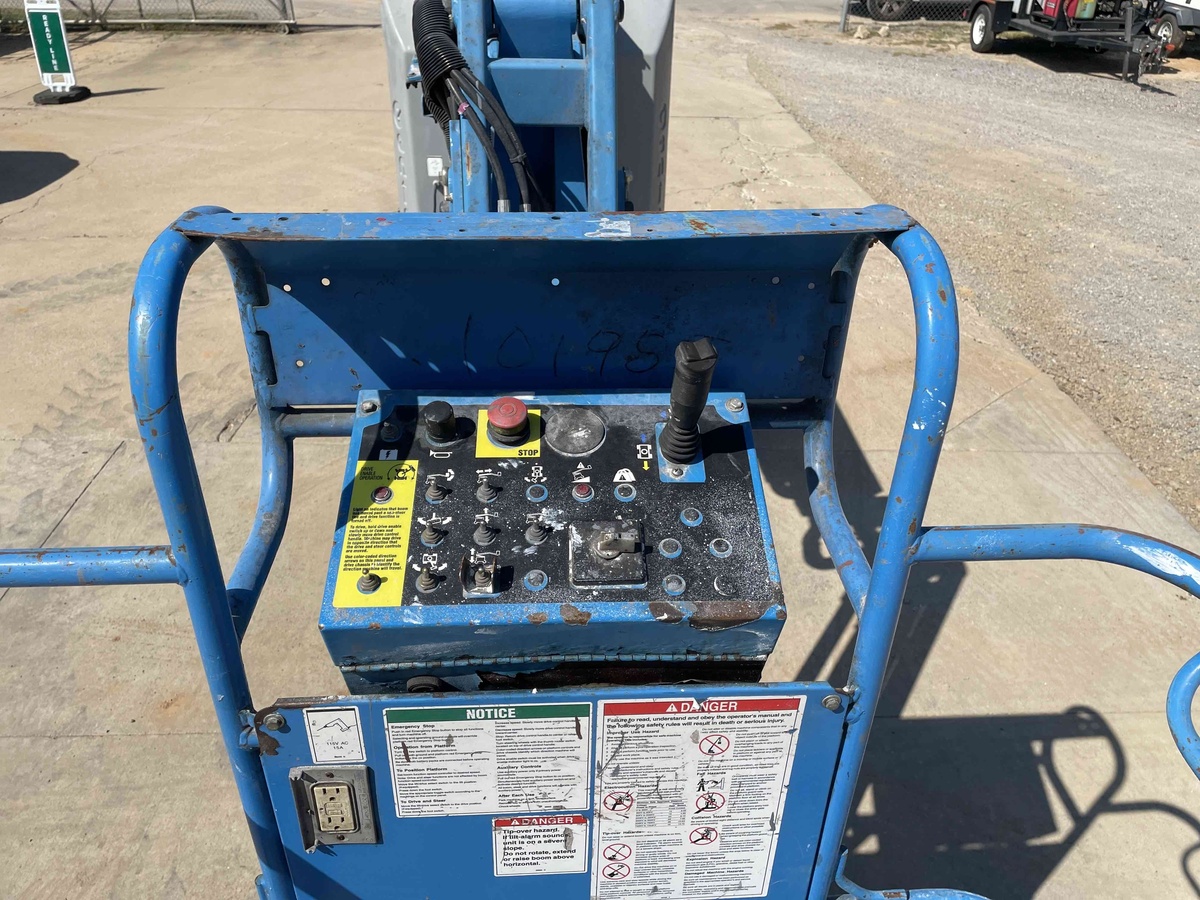 2011 Genie Z-30/20 N-6