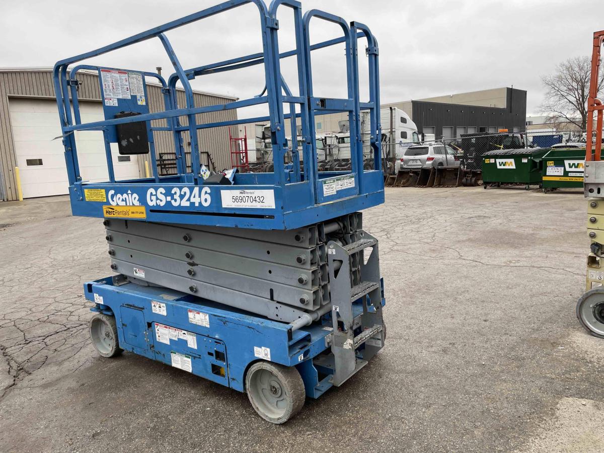 2016 Genie GS-3246