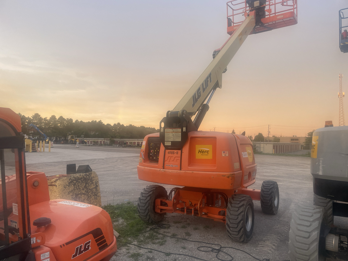 2019 JLG 400S-7