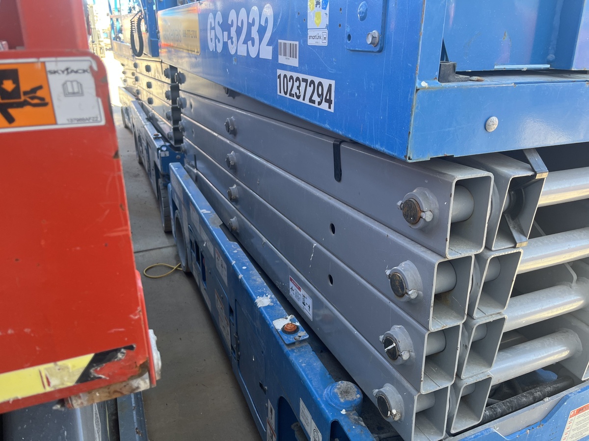 2018 Genie GS-3232-4