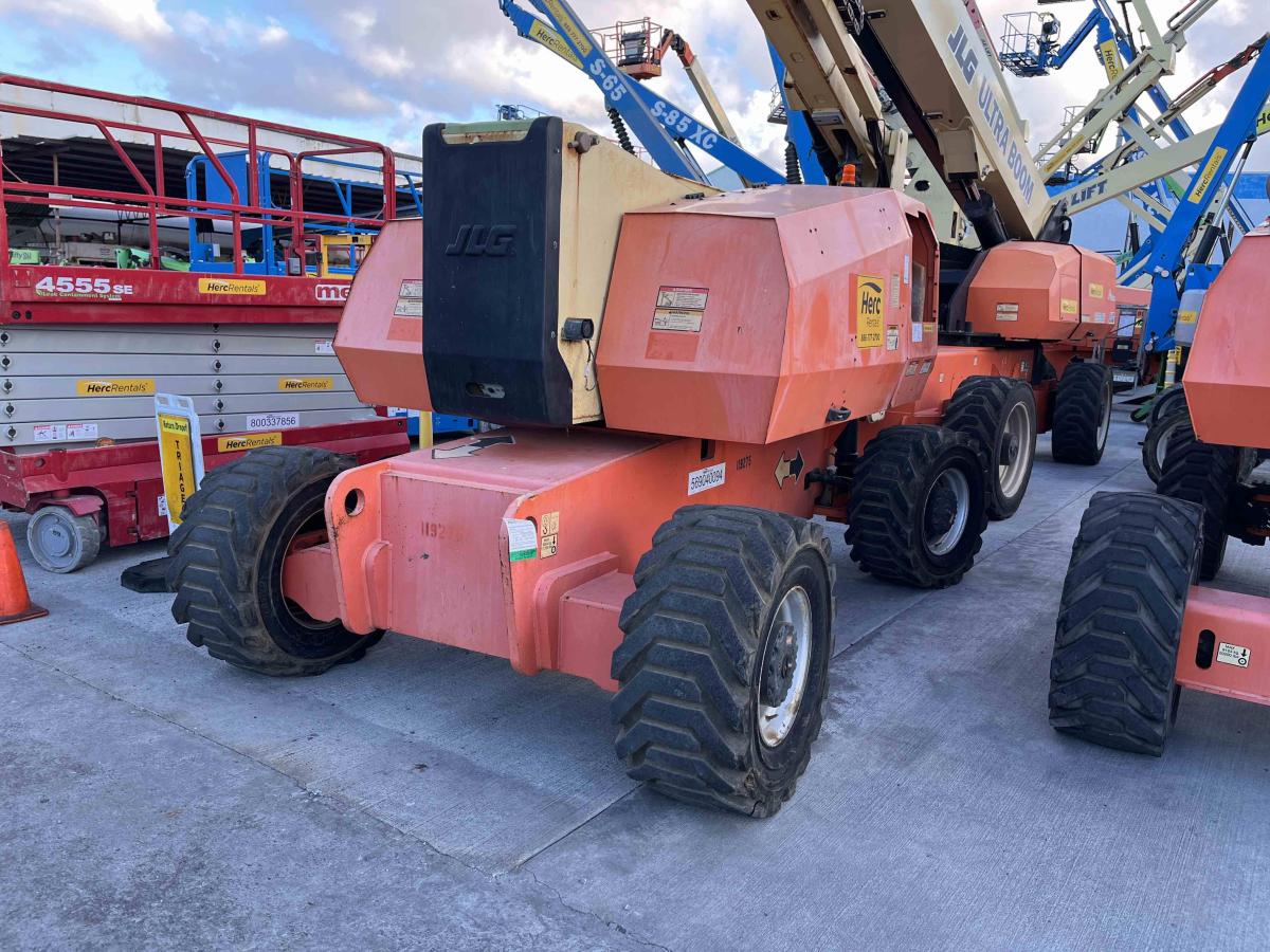 2012 JLG 800AJ