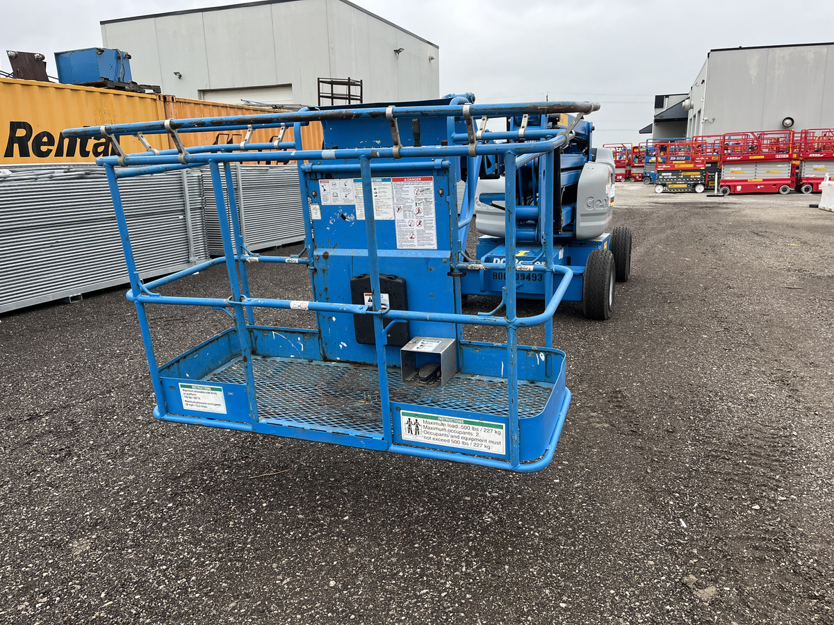 2013 Genie Z-45/25J