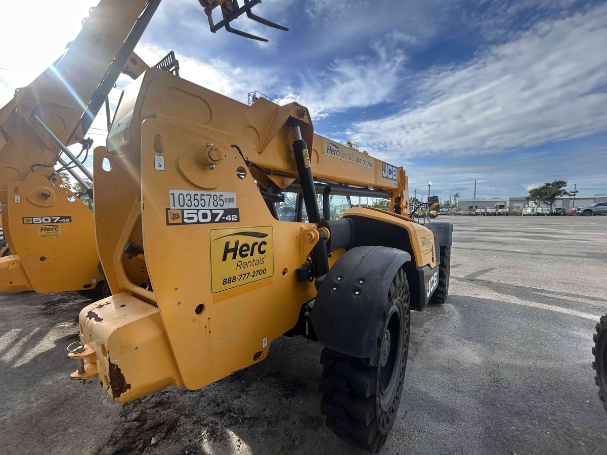 2022 JCB 507-42-3