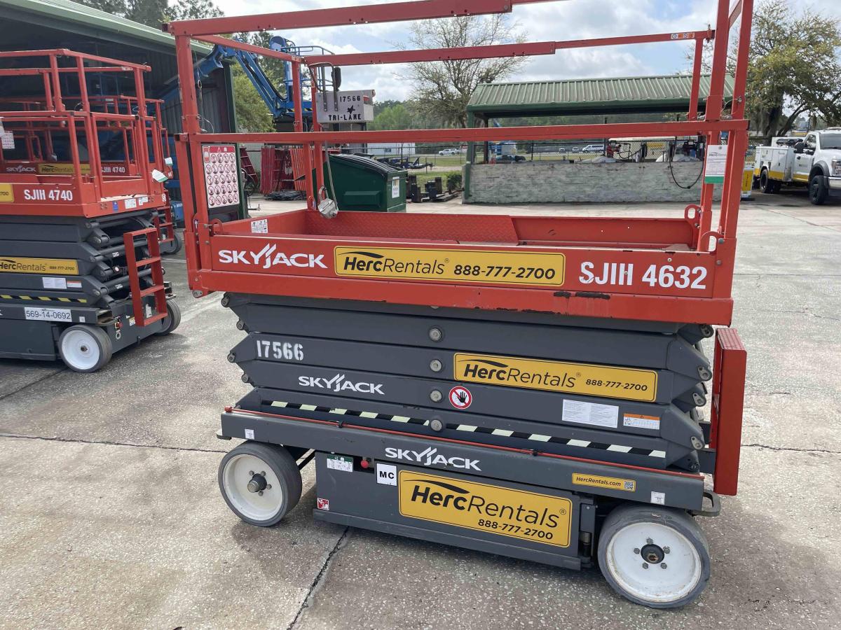 2017 Skyjack SJ4632