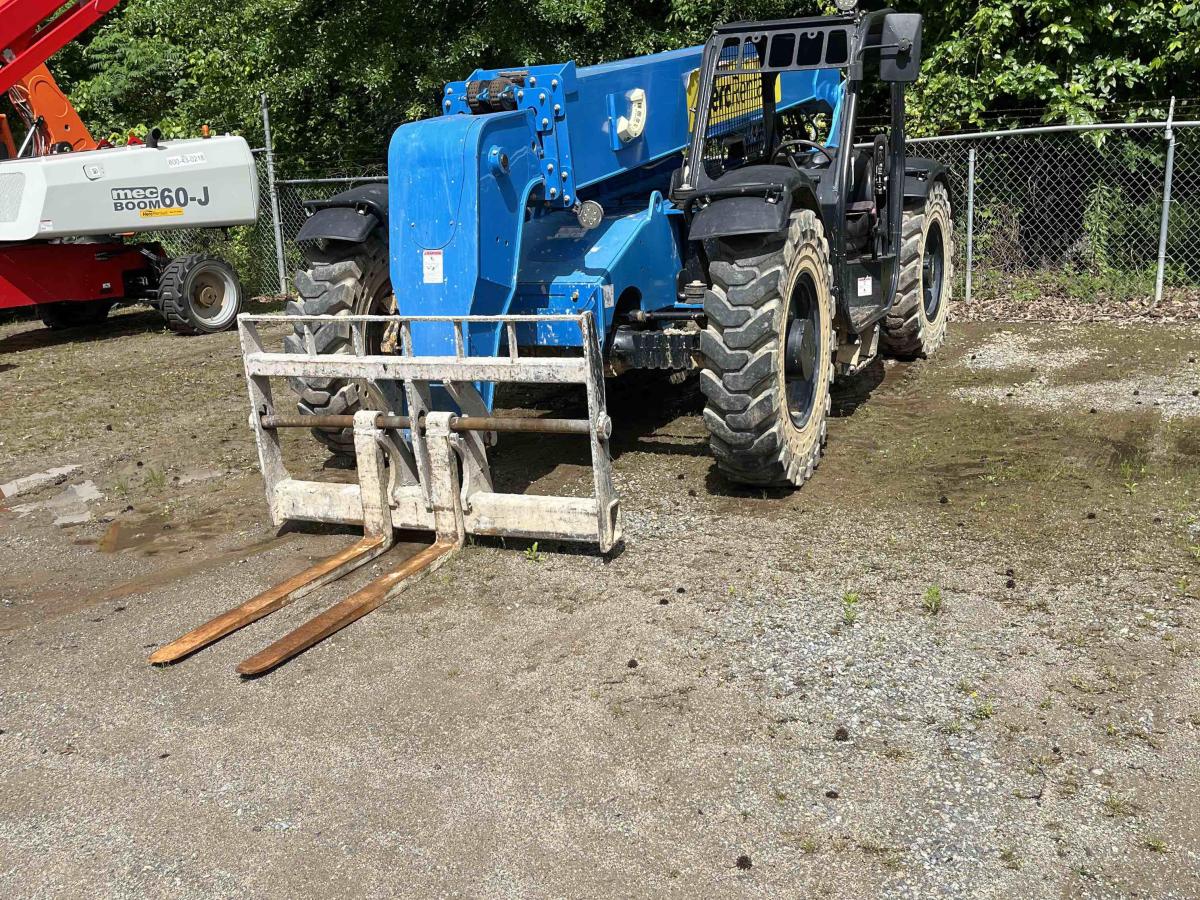 2018 Genie GTH 844