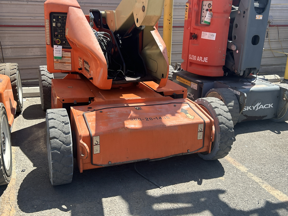 2018 JLG E450AJ-13