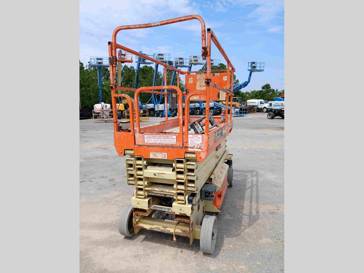 2018 JLG 2646ES-3