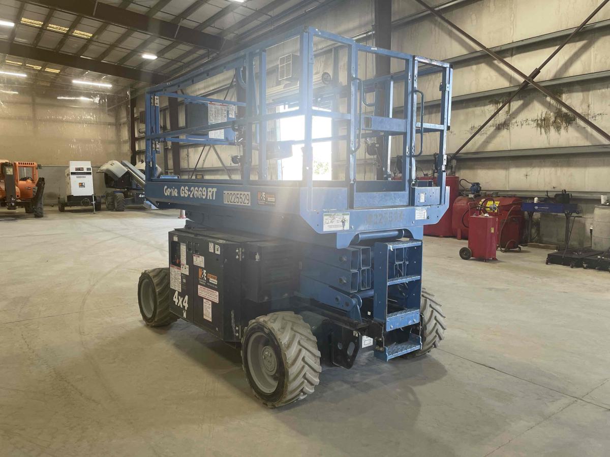 2017 Genie GS-2669 RT