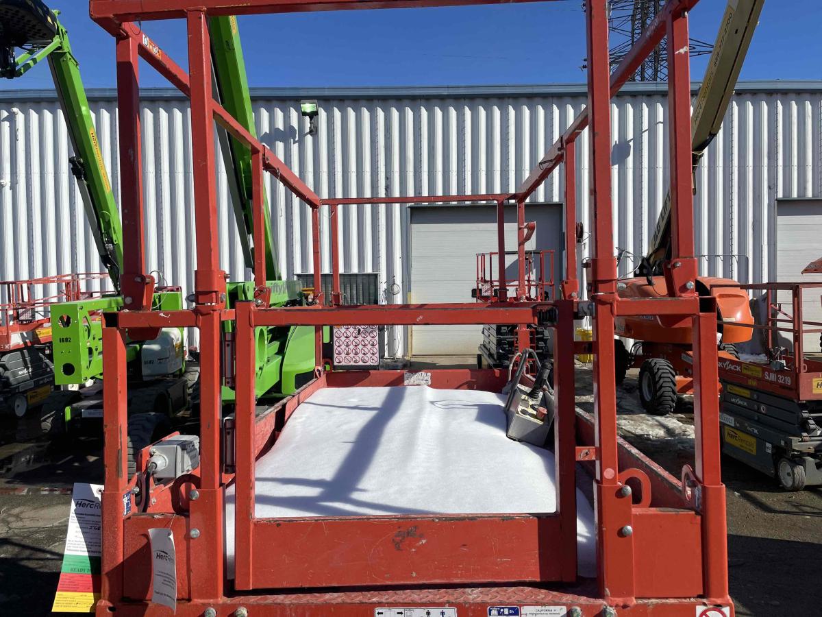 2018 Skyjack SJ4740