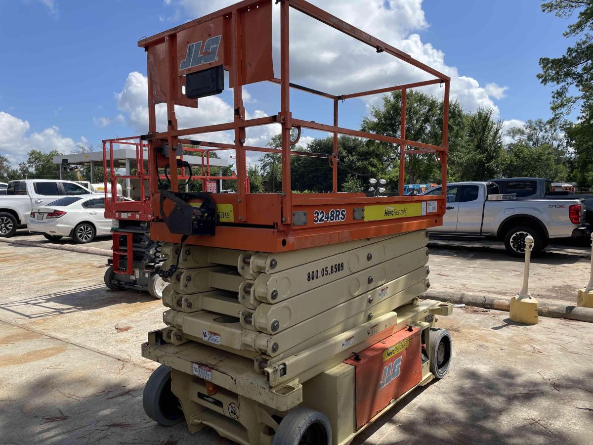2015 JLG 3248RS
