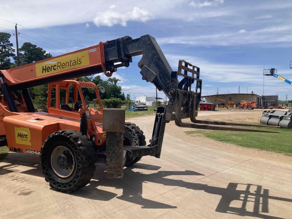2019 SkyTrak 10042
