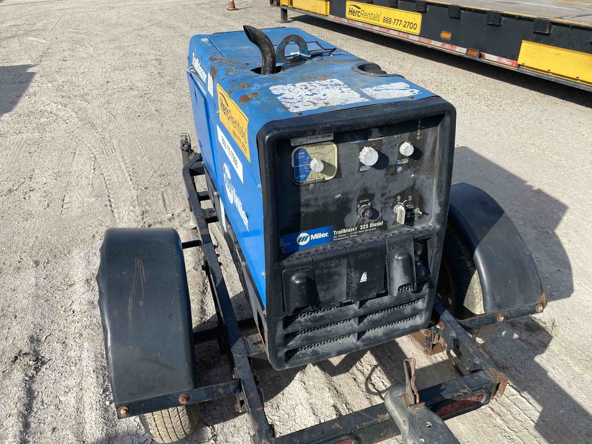 2017 Miller Trailblazer 325-5