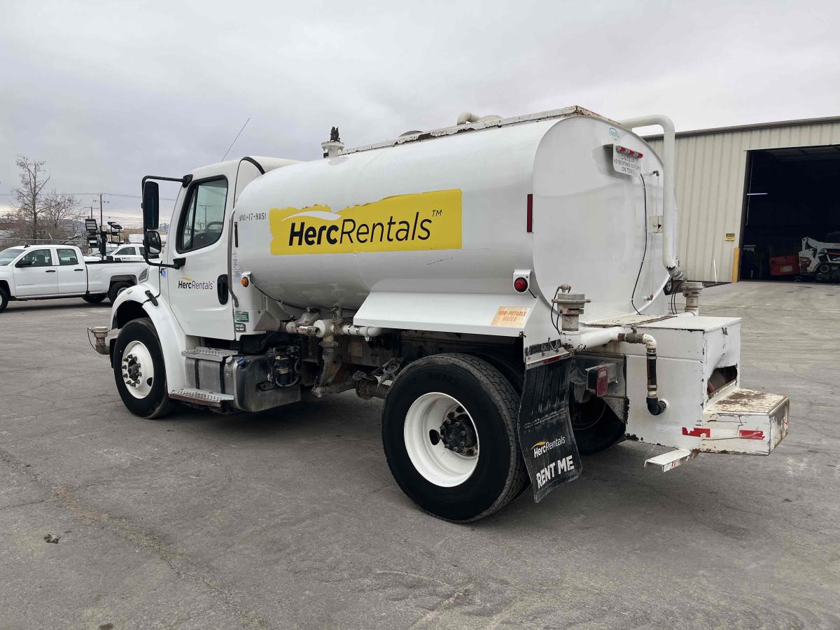 2018 Freightliner M2106