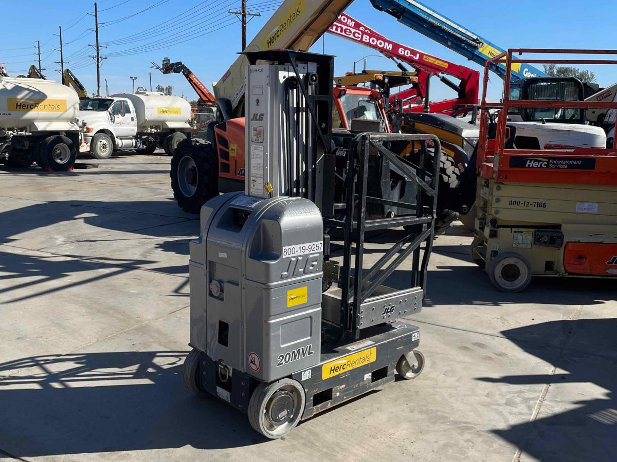 2018 JLG 20MVL