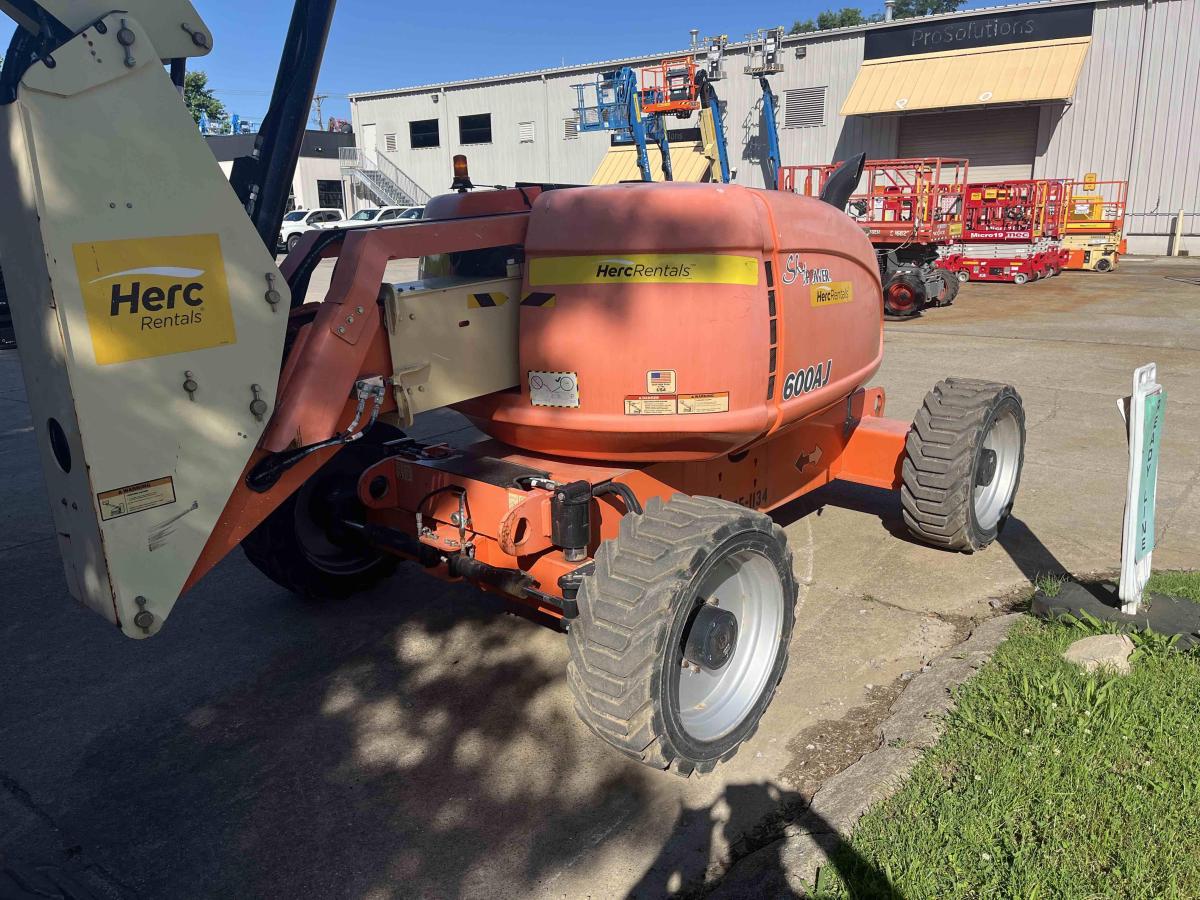 2015 JLG 600AJ