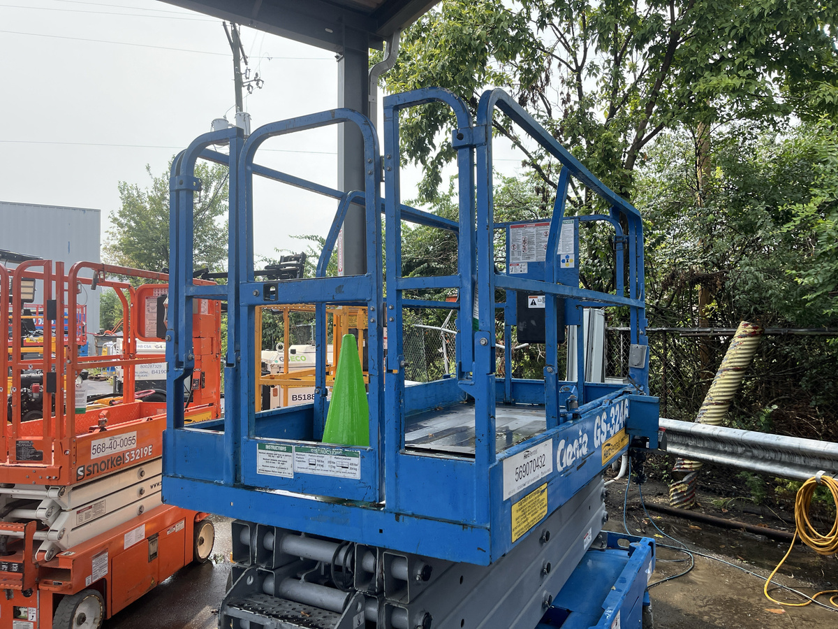 2016 Genie GS-3246-6