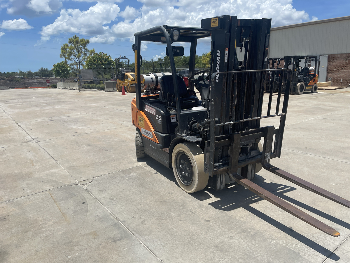 2021 Doosan G25N-7-2